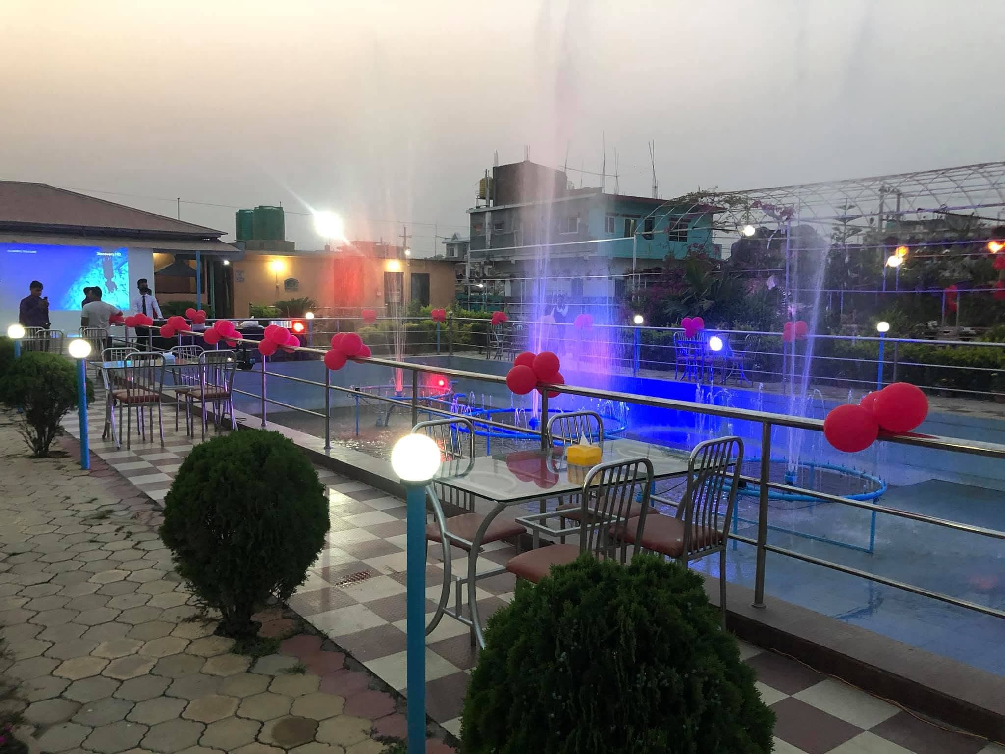 Outdoor garden dining at Purple Haze